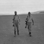 Represaliado en el Sáhara. Yo soy el más delgado, aquí de patrulla por el desierto con un compañero. ARCHIVO J.M. PAGADOR