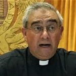 El padre Antonio Casado fue extorsionado.