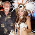 J. M. Villafaina en las fiestas ancestrales de las islas Hawái, que han inspirado a carnavales de todo el mundo.
