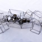 SKYLINE III – 180 x 45 x 40 – acero inox y tensores – 49 cubos