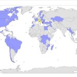 En azul, los países visitados por el Papa, muchos de ellos, varias veces, junto al vacío de España.